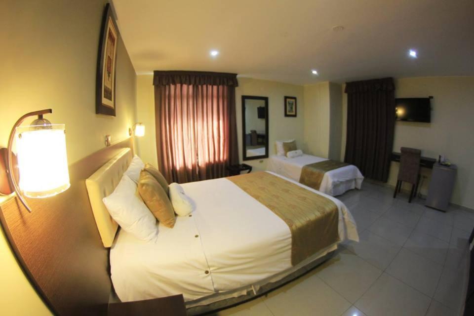 Posada Del Rey Hotel Trujillo Exteriör bild